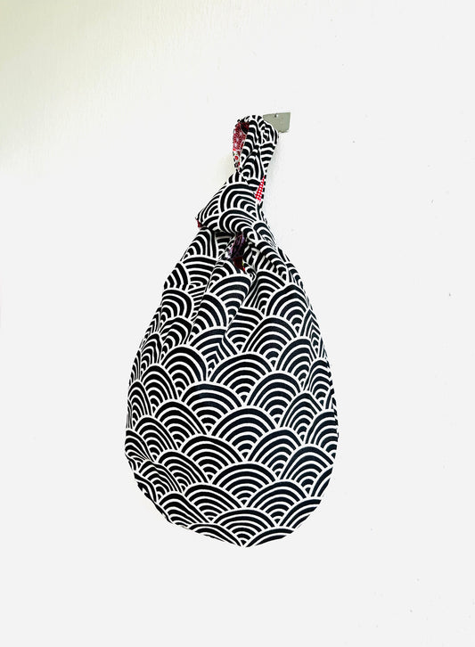 Origami wrist bag , reversible Japanese inspired knot bag , smalll origami eco bag | Japan in black & white - Jiakuma