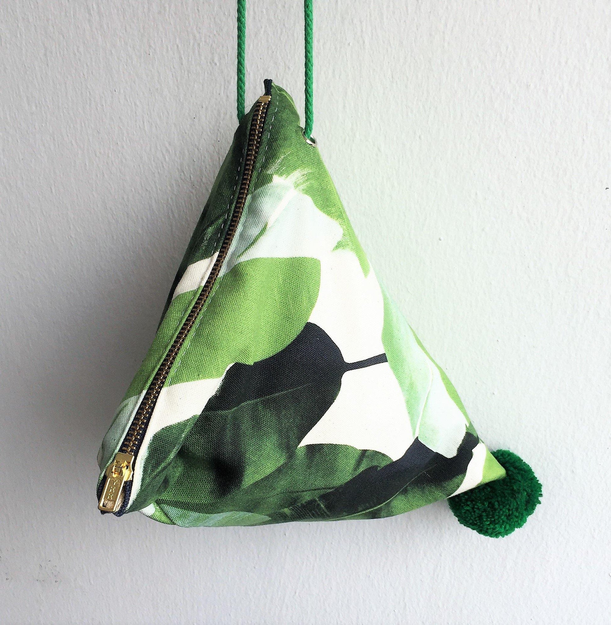 Tropical leaves dumpling bag - jiakuma.myshopify.com