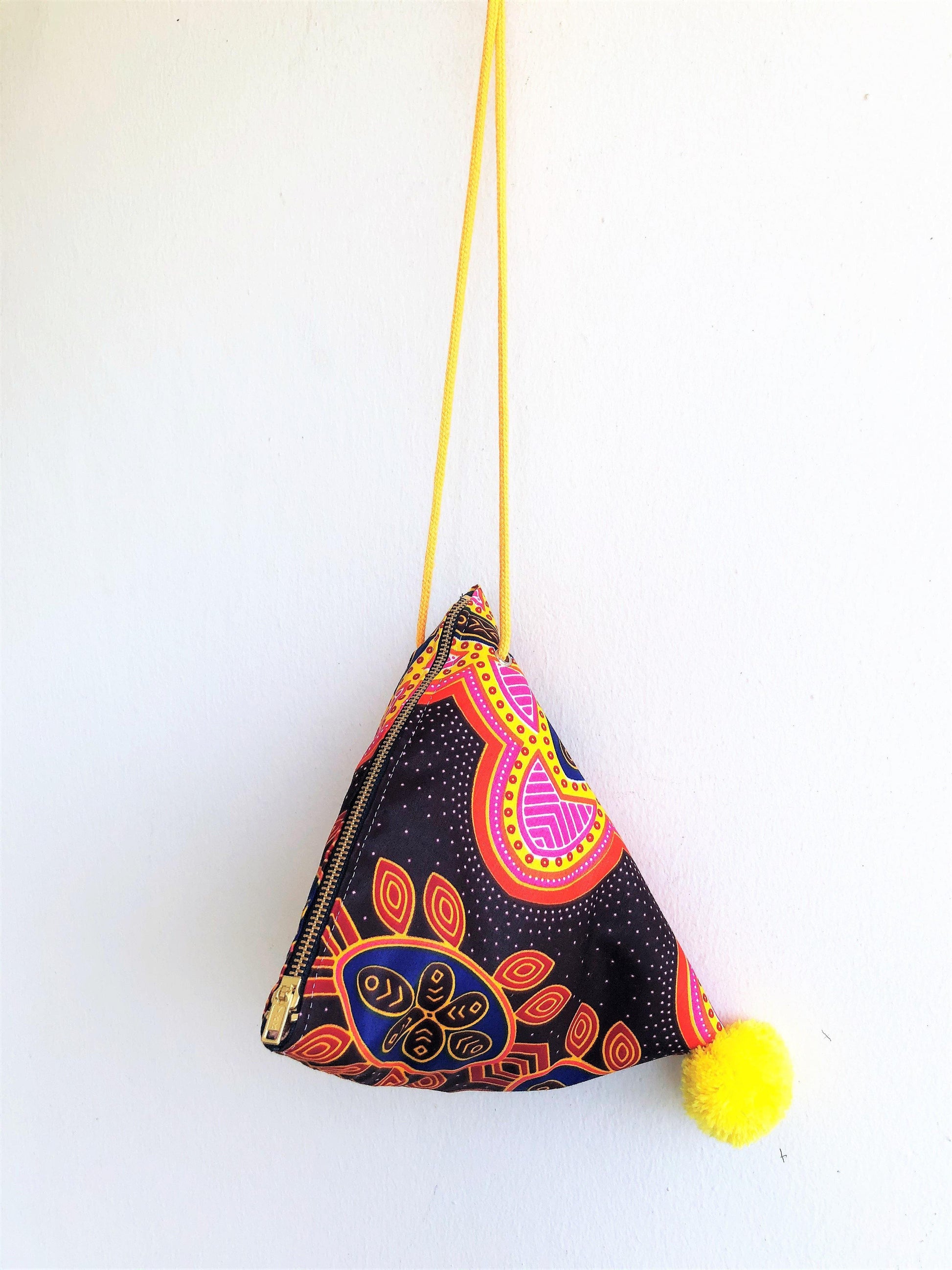 Small shoulder African fabric triangle origami handmade bag | Colors of Africa - jiakuma.myshopify.com