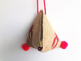 Small triangle yute bag , eco friendly original origami shoulder bag , boho style | Langosta - Jiakuma