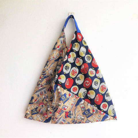 Shoulder origami triangle Japanese inspired bento bag | Daruma - Jiakuma