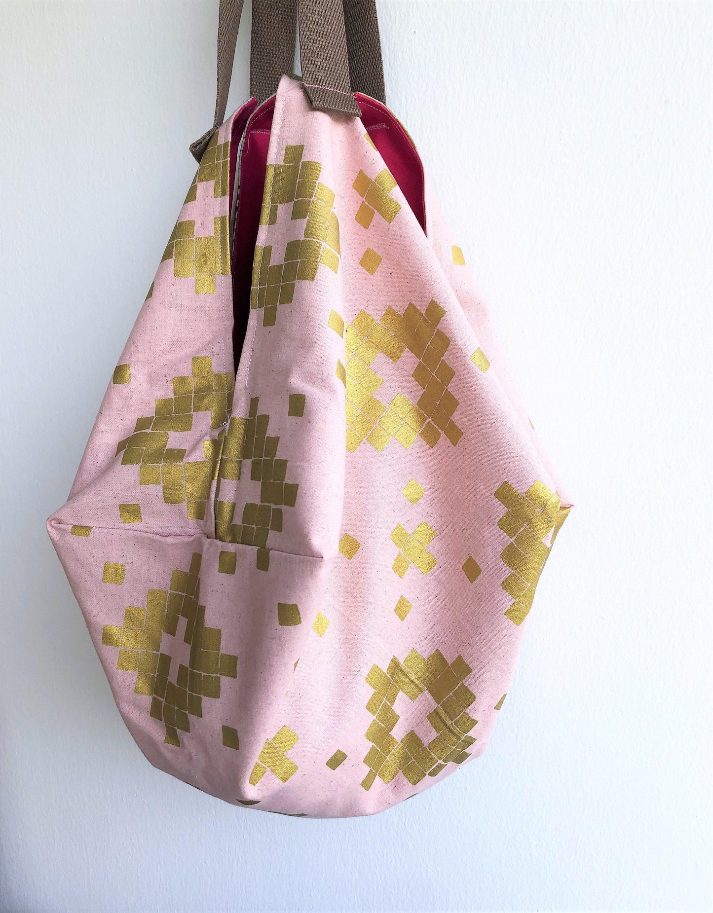 Origami sac shoulder bag , eco reversible fabric bag, octagonal bag | Gold geometry - Jiakuma