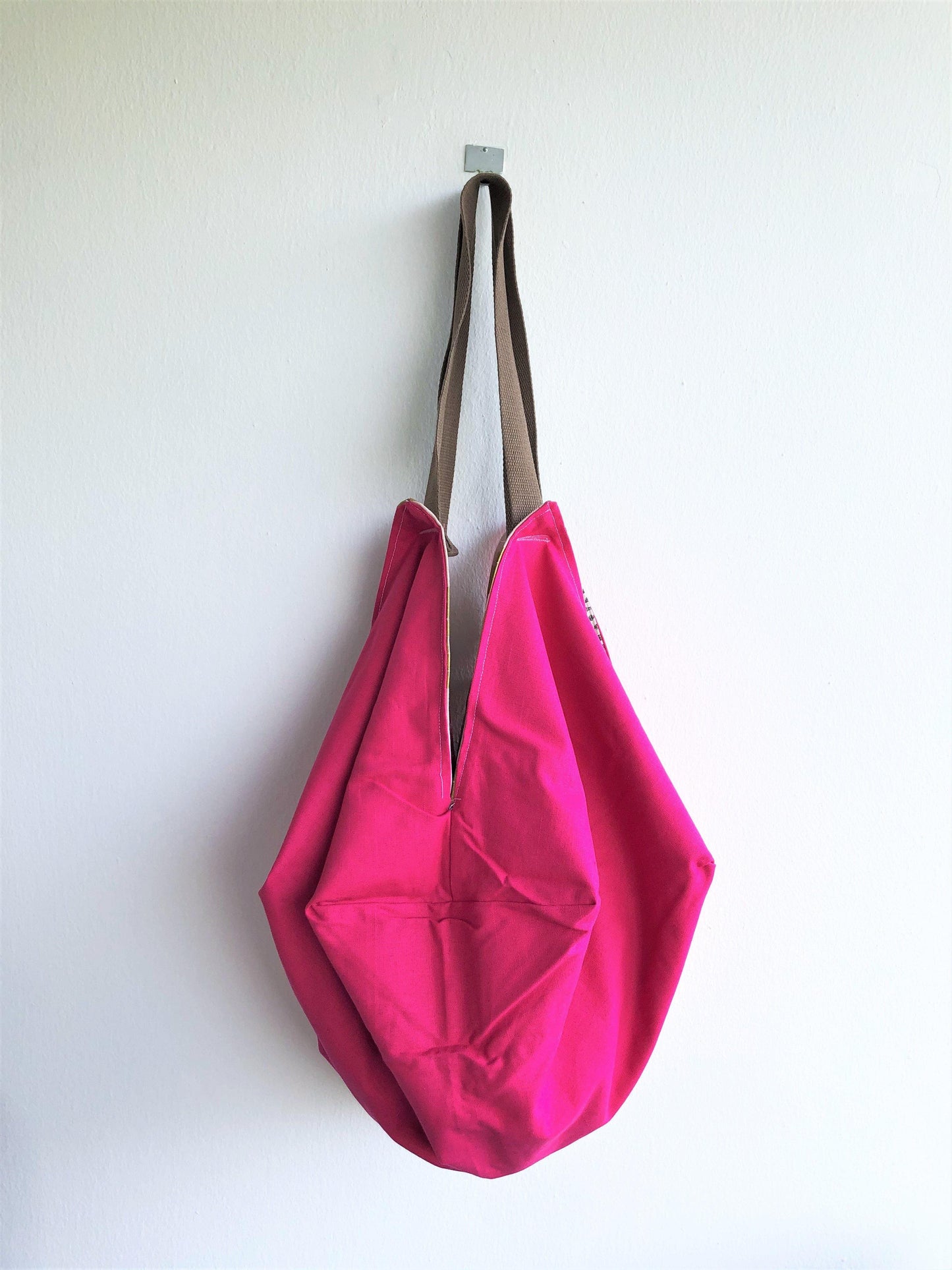 Origami sac shoulder bag , eco reversible fabric bag, octagonal bag | Gold geometry - Jiakuma