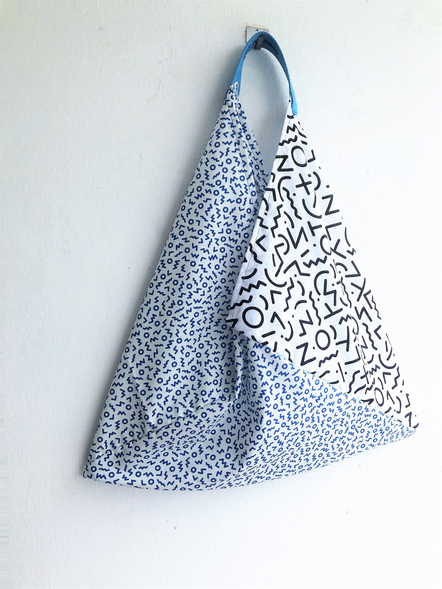 Bento origami bag, shoulder eco friendly foldable triangle Japanese inspired bag | ABC - Jiakuma