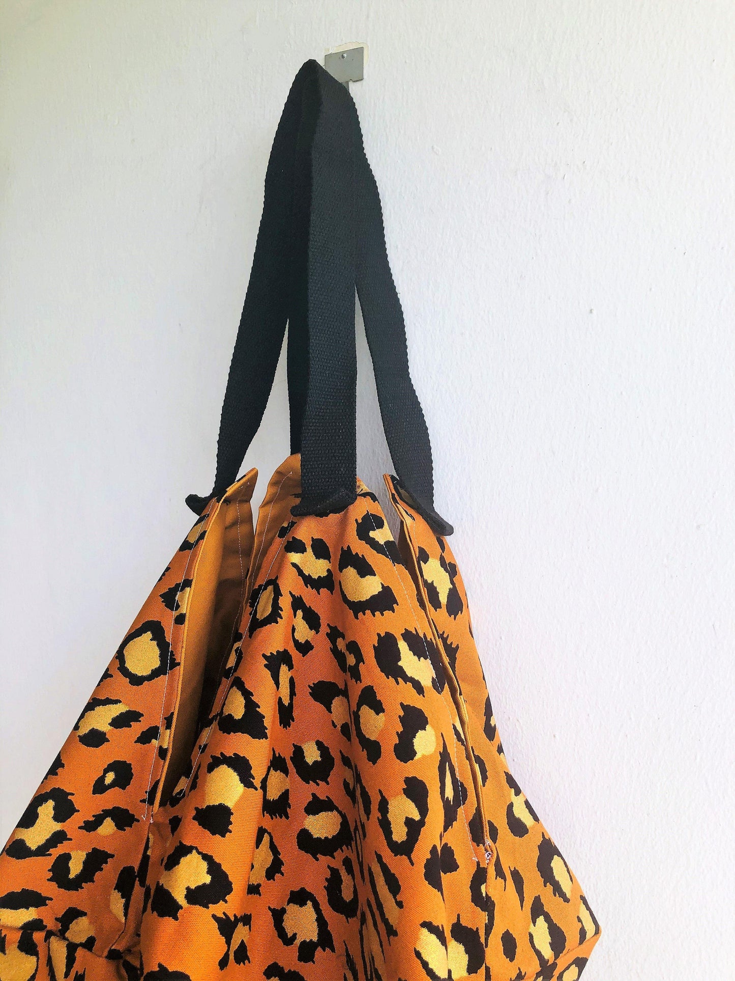 Origami fabric reversible groceries eco friendly shoulder bag | Gold Leopardo - Jiakuma