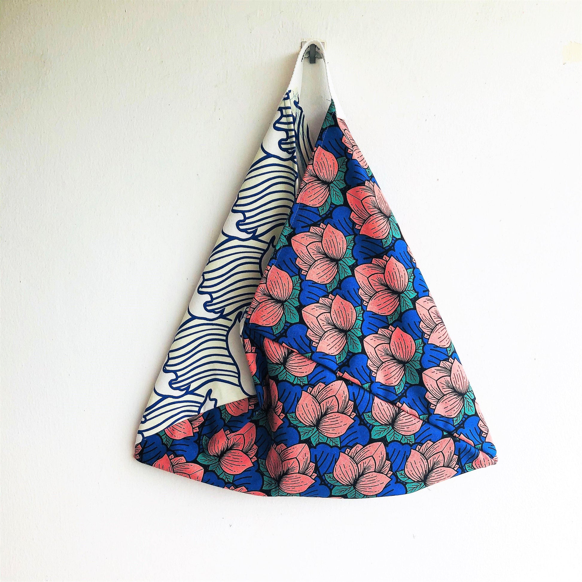 Ooak origami bento bag, triangle shape Japanese inspired shoulder bag | Lotus & waves - Jiakuma