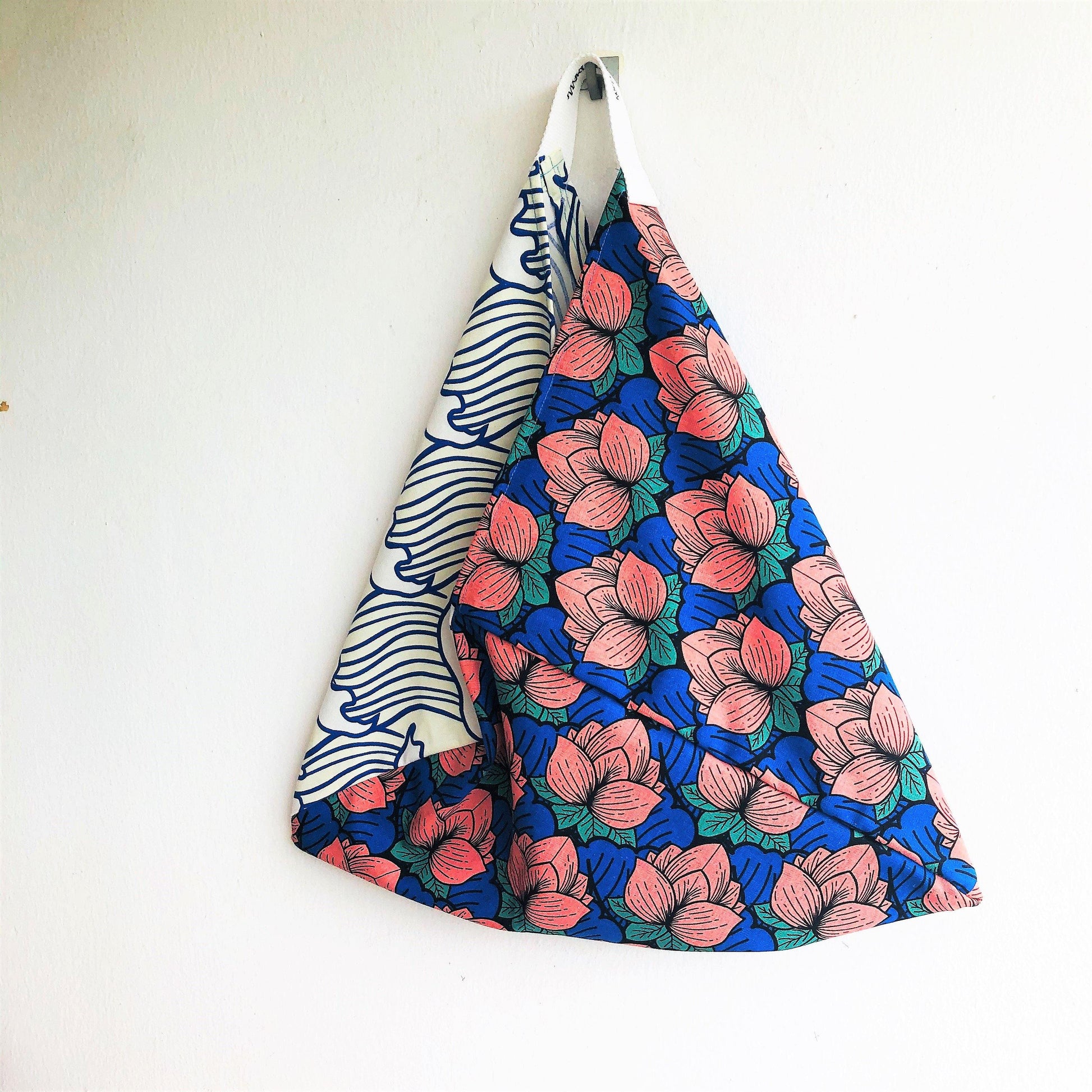 Ooak origami bento bag, triangle shape Japanese inspired shoulder bag | Lotus & waves - Jiakuma