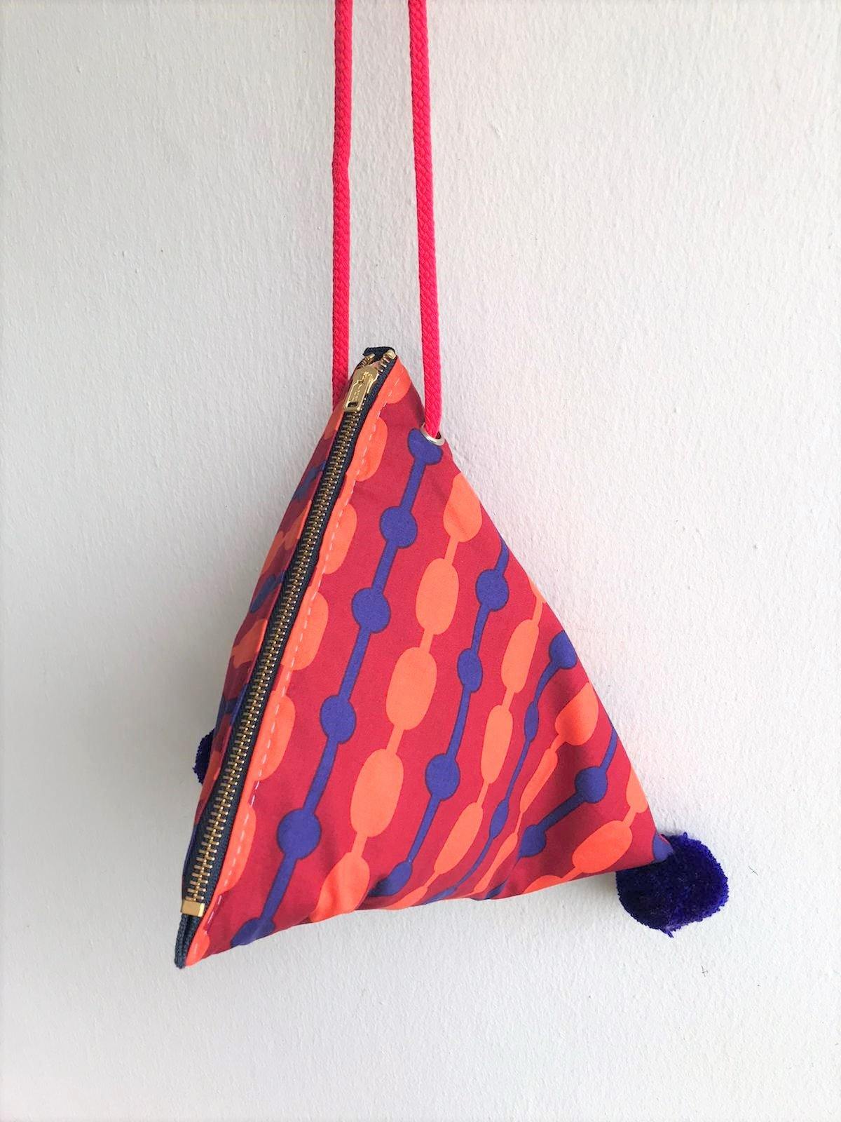 Colorful small origami easy to carry triangle shoulder bag | 70's vibe - jiakuma.myshopify.com